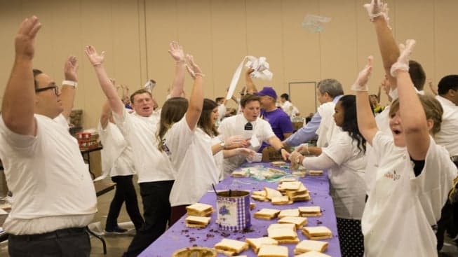 GuideLive.com: Which Wich Breaks World Record For Number Of Sandwiches Made In An Hour GuideLive.com: Which Wich Breaks World Record For Number Of Sandwiches Made In An Hour