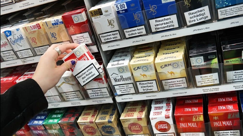 Walgreens To Raise Tobacco-Buying Age to 21 on Sept. 1 Walgreens To Raise Tobacco-Buying Age to 21 on Sept. 1