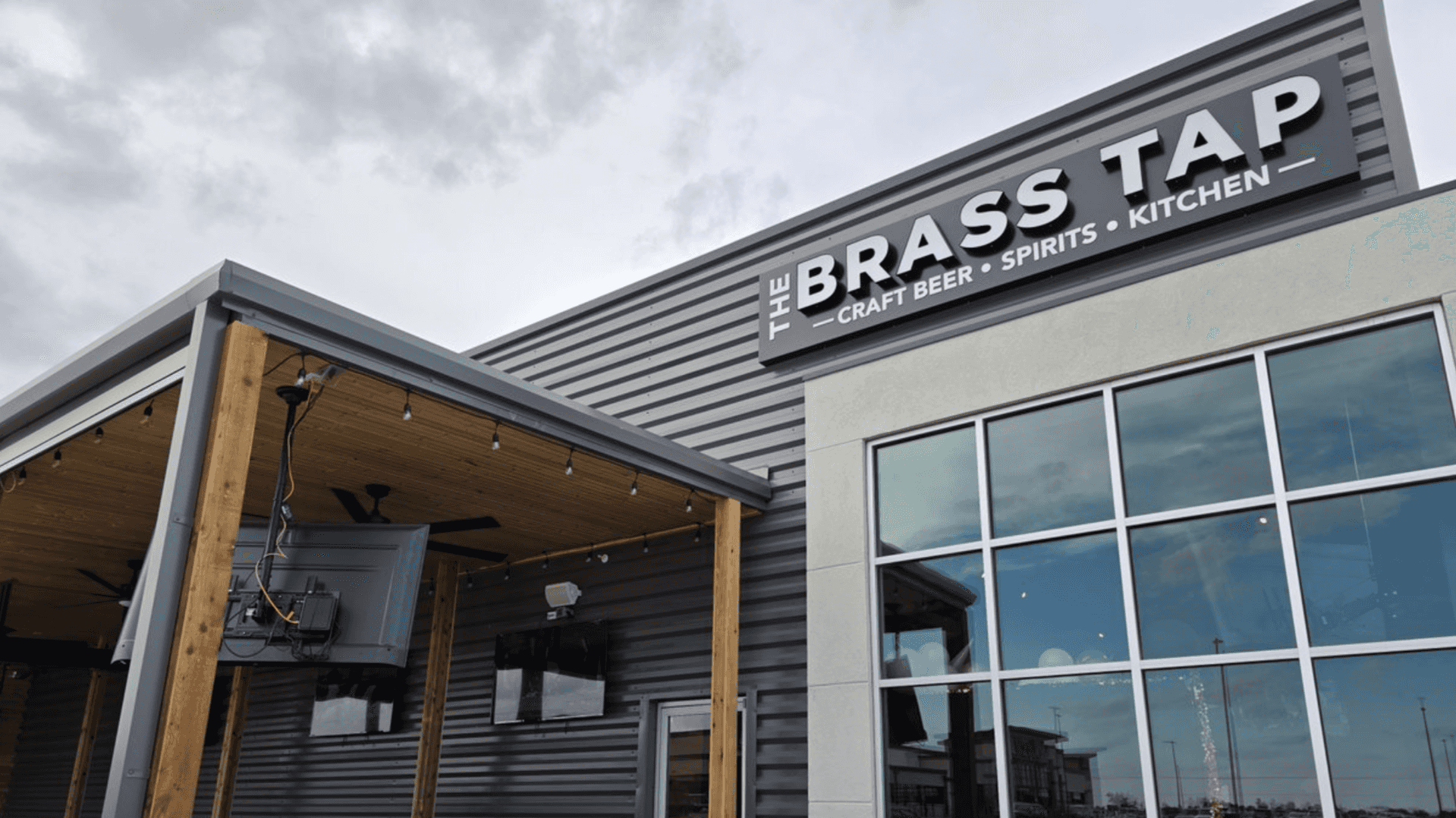 How Much Does It Cost to Open a Franchise With The Brass Tap?