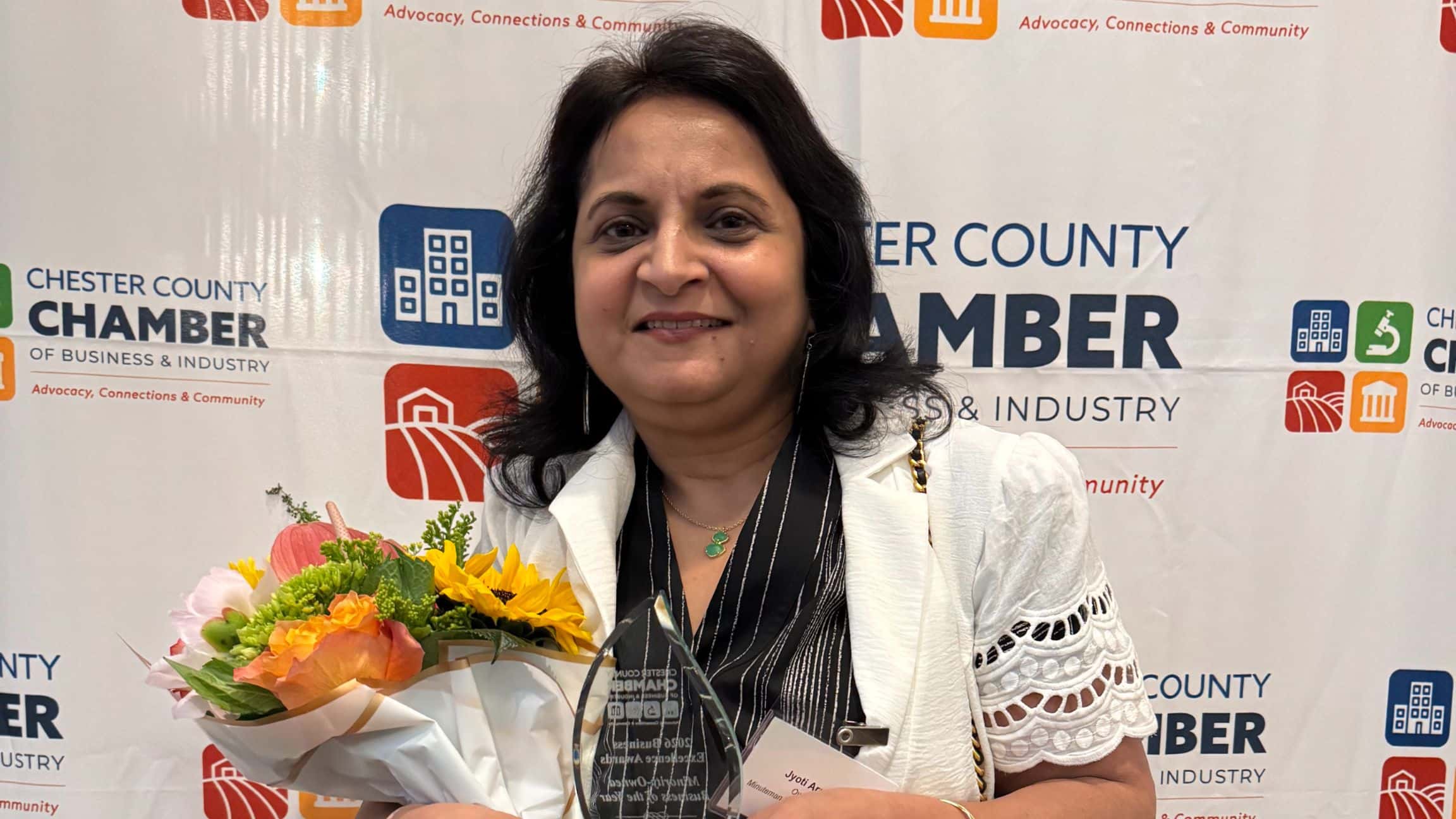 Jyoti Arora accepts the award for Minority Business of the Year at the CCCBI Awards Dinner.