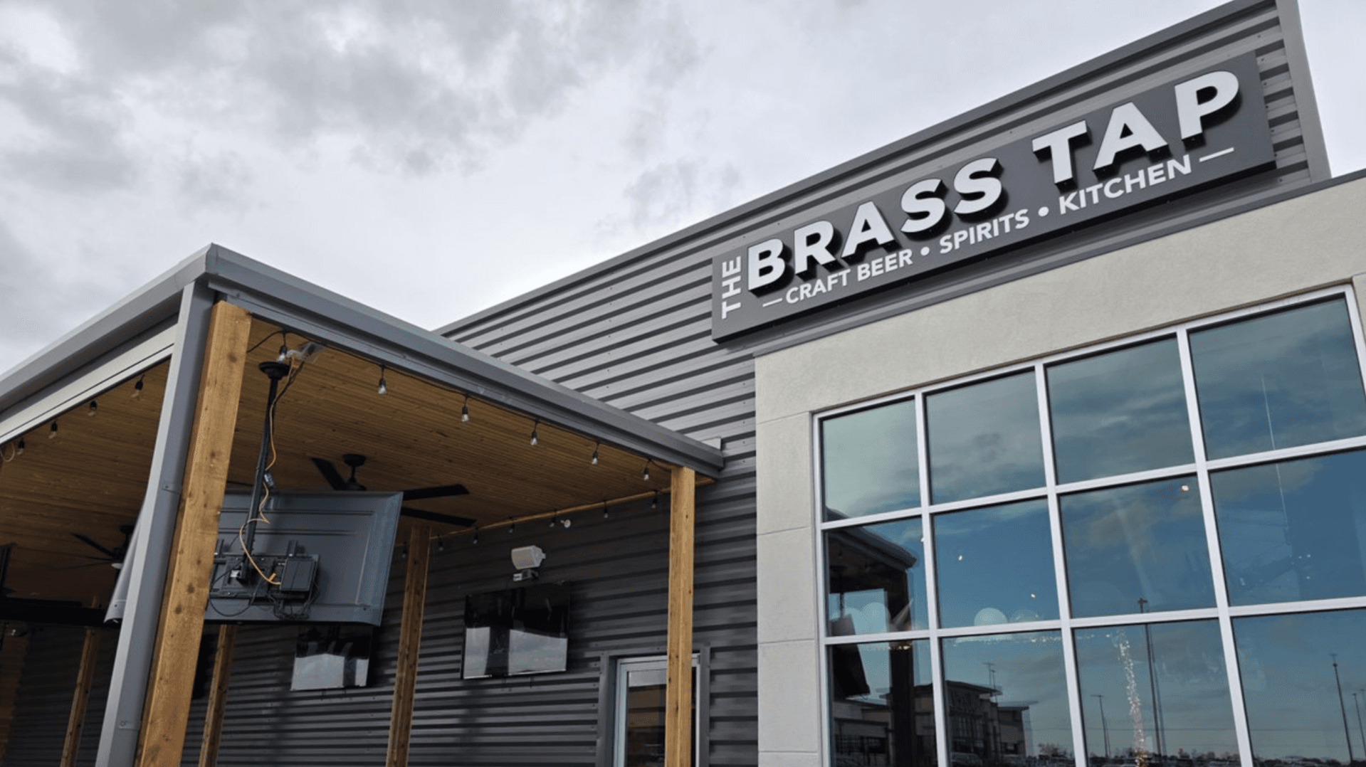 How Much Does It Cost to Open a Franchise With The Brass Tap?