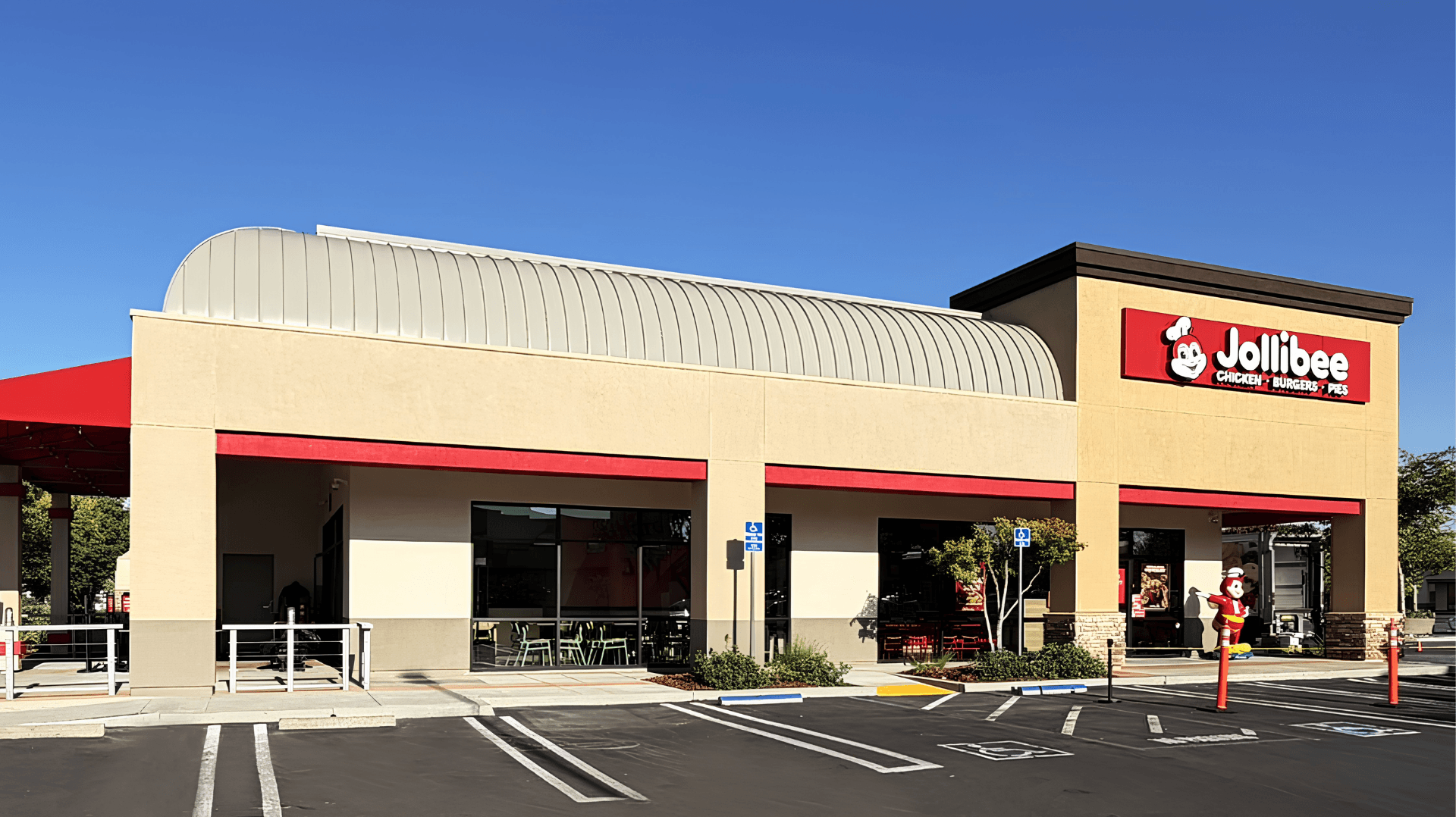 NRN: Jollibee Opens a Key New Location in California