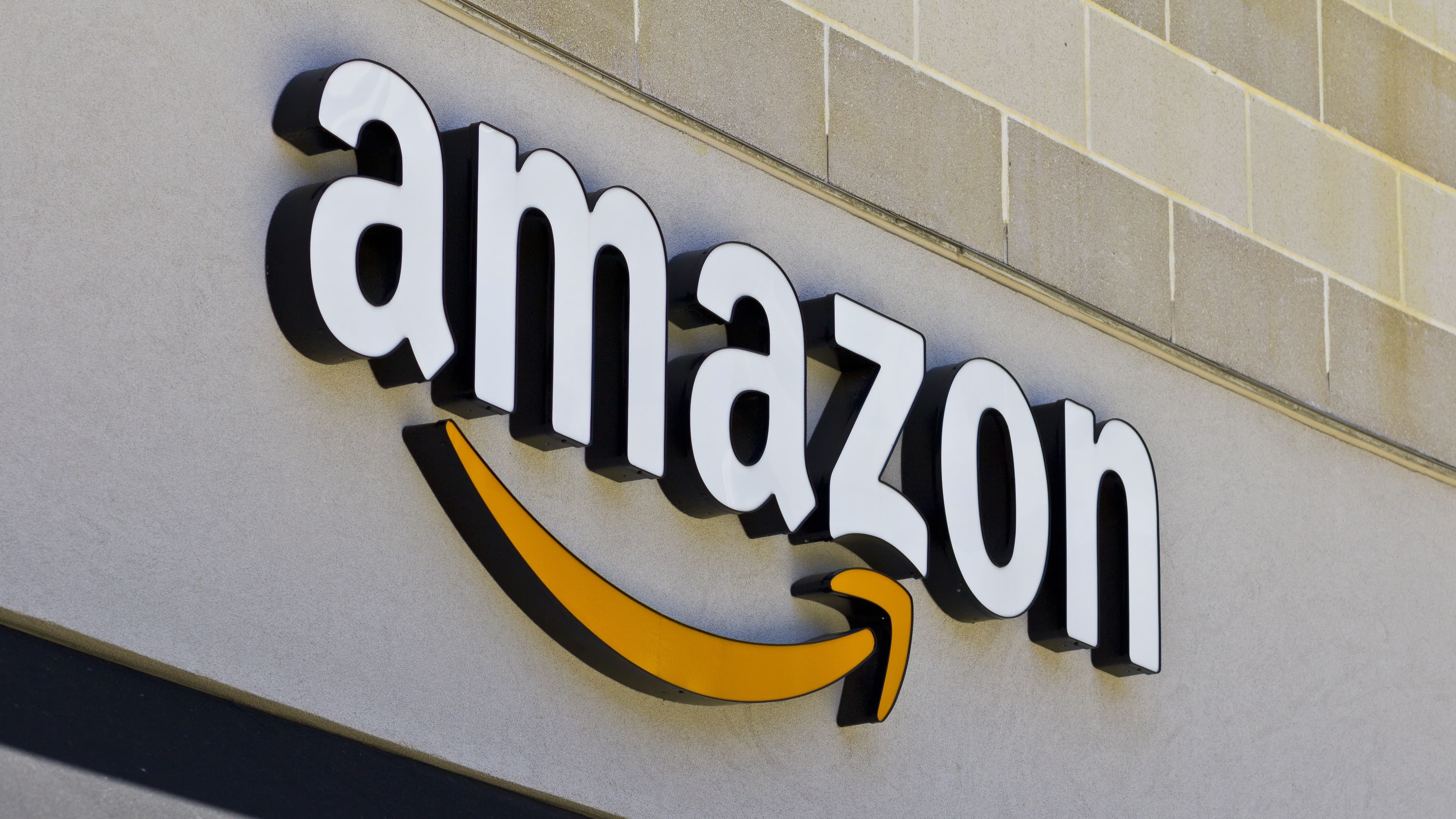 CNBC: Amazon Liquor License Signals Drive-Through Grocery Plans