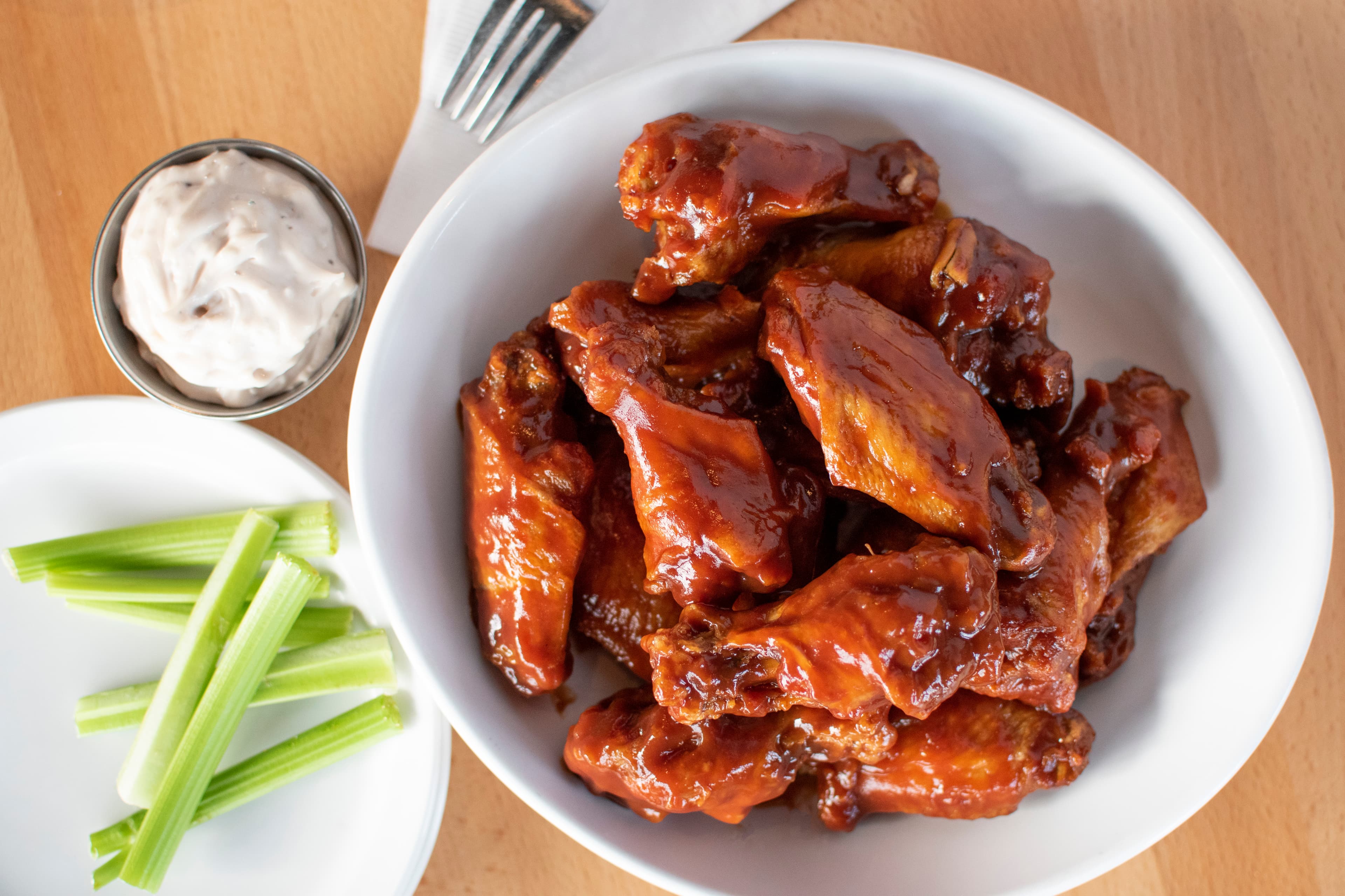How Does Buffalo Wings & Rings Compete In the Restaurant Franchise Segment? 