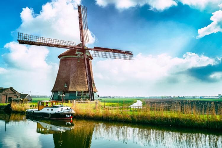 Right at Home brings in-home care options to The Netherlands     
