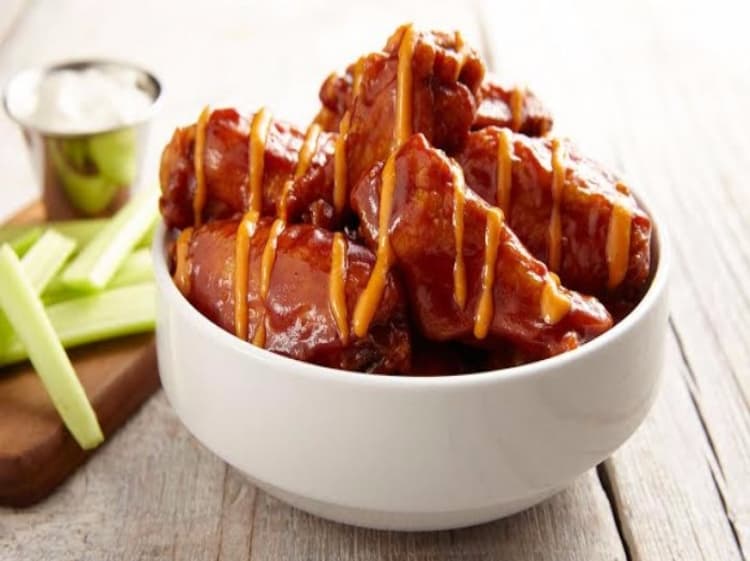 Capital Journal: Spreading its wings...National restaurant chain looking to expand to Pierre