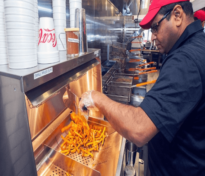 MOOYAH Burgers Marks Grand Opening with Free Fries, School Fundraiser  