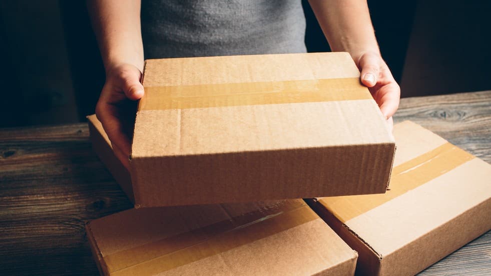 VentureBeat: Now hiring every available human: Amazon posts 50,000 warehouse jobs in U.S.