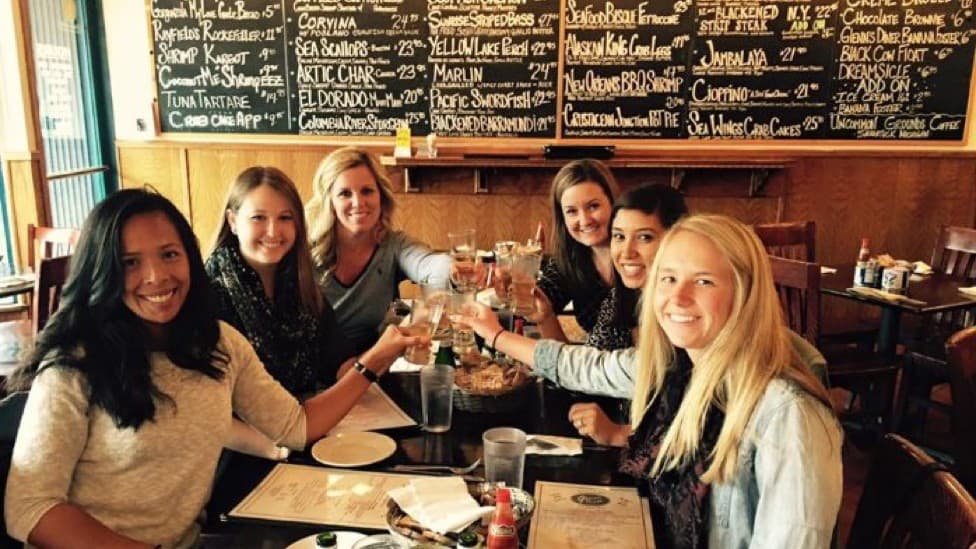 21 Everyday Behaviors to Create a Happier Workplace