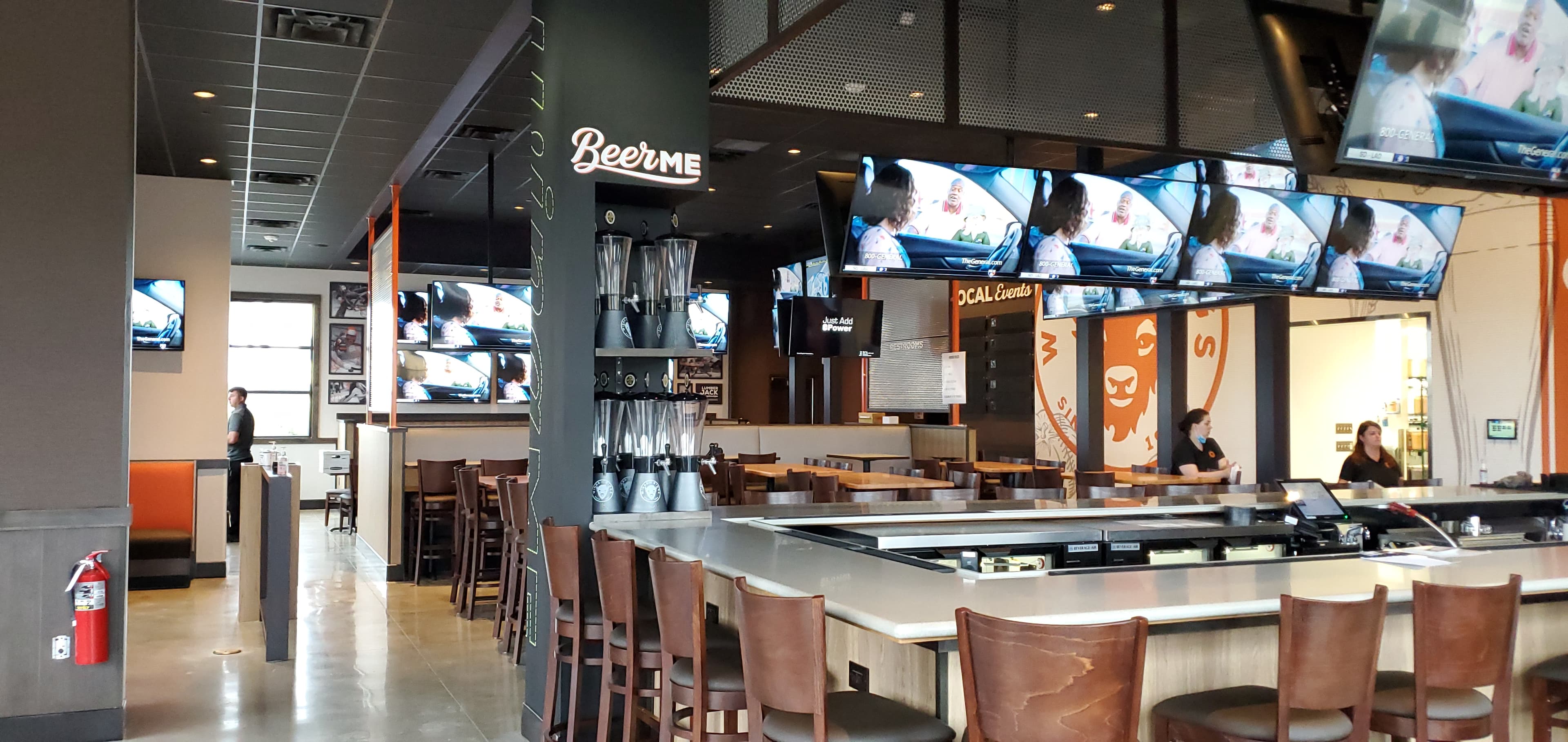 Buffalo Wings & Rings Continues Sunshine State Surge with Fort Myers Opening