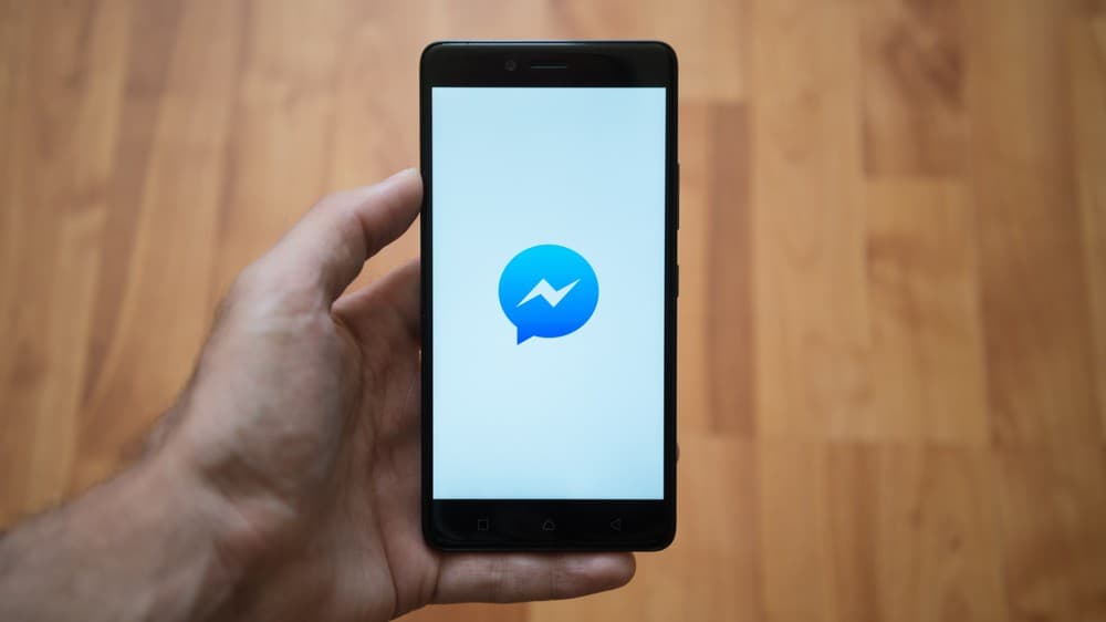 TechCrunch: Facebook prototypes Messenger Broadcast for businesses