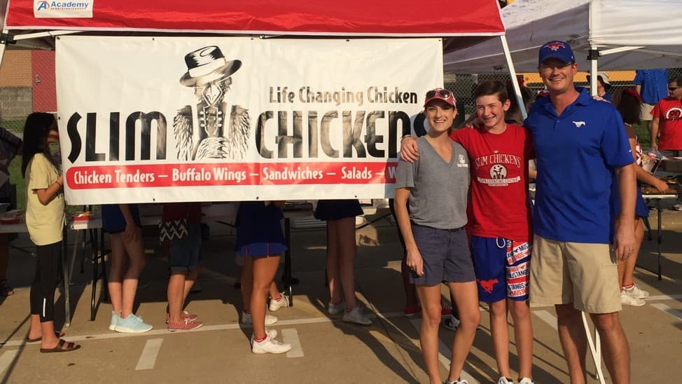 Slim Chickens Franchisee Uses ‘Life Changing Chicken’ Motto to Impact His Community