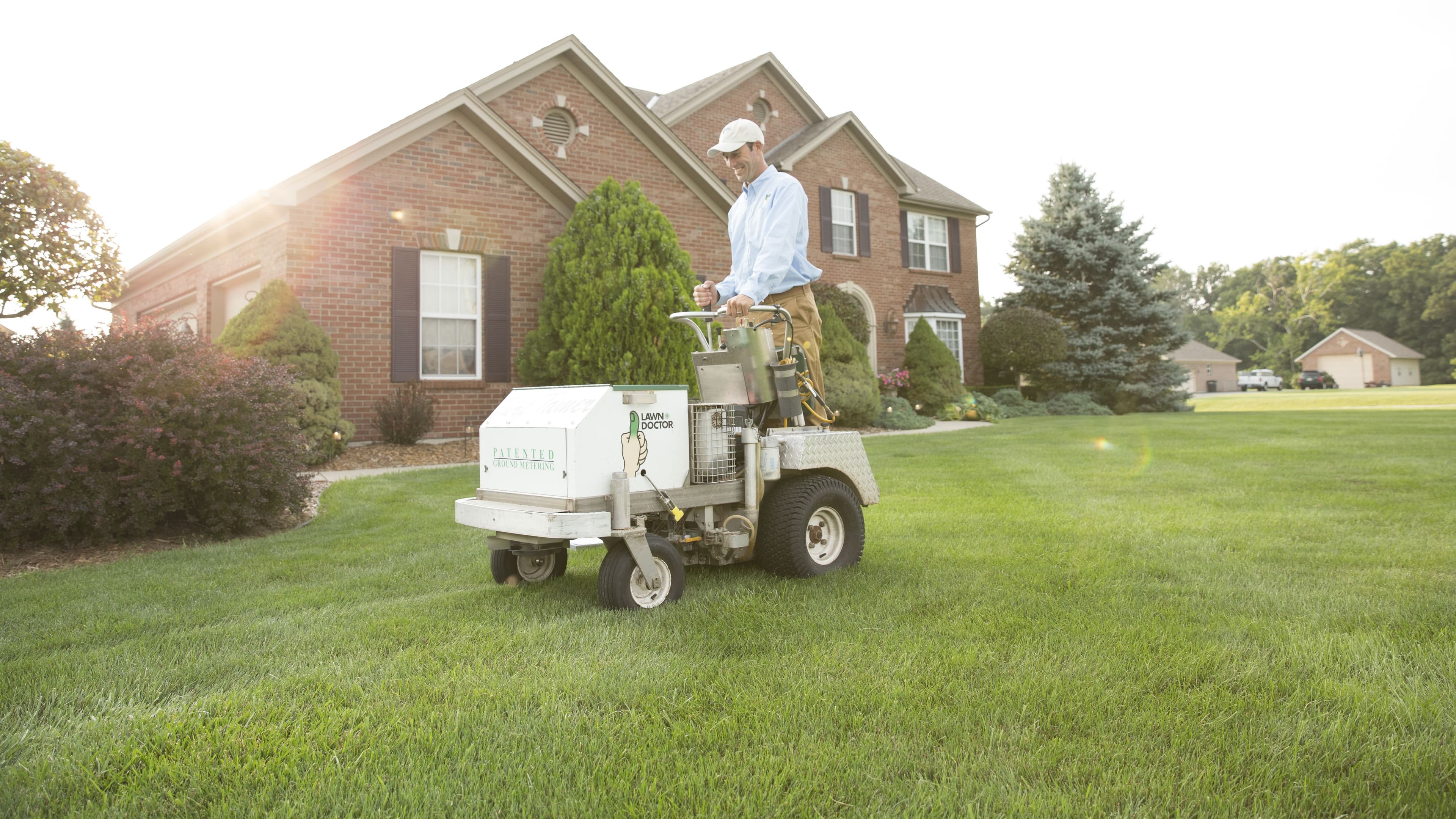 Veterans-Turned-Franchisees-Turned-Friends Find Benefits to Opening Their Lawn Doctor Businesses Mid-Year