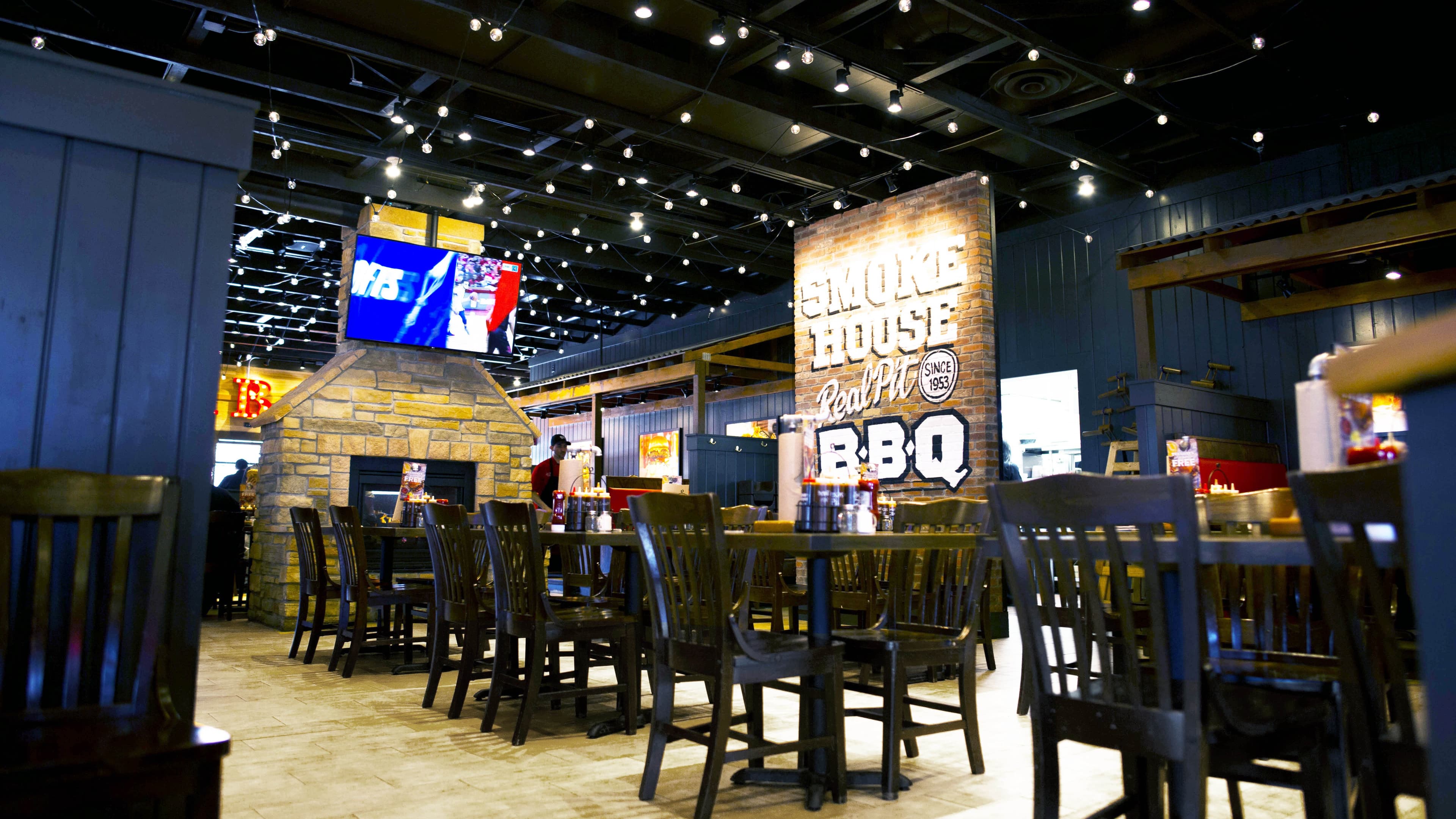 Famous Dave’s New Menu Launch Yields Plenty of Tasty Revenue Options for Franchisees