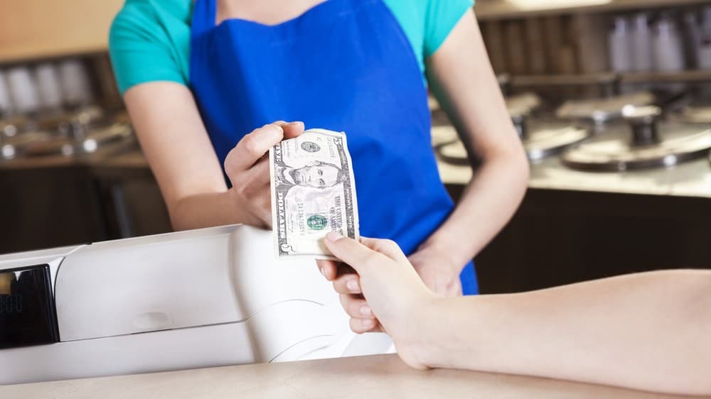 Sweetgreen Reverses No-Cash Policy