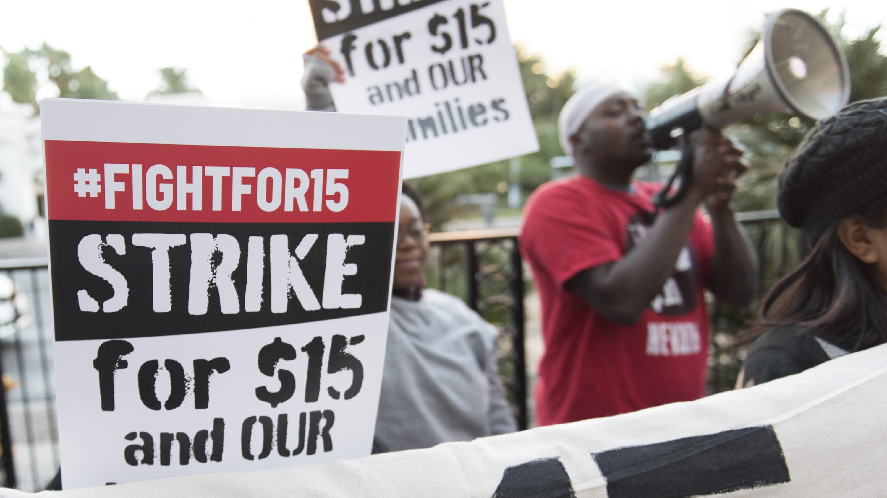 National Restaurant Association and Others Voice Concerns Over $15 Minimum Wage Bill