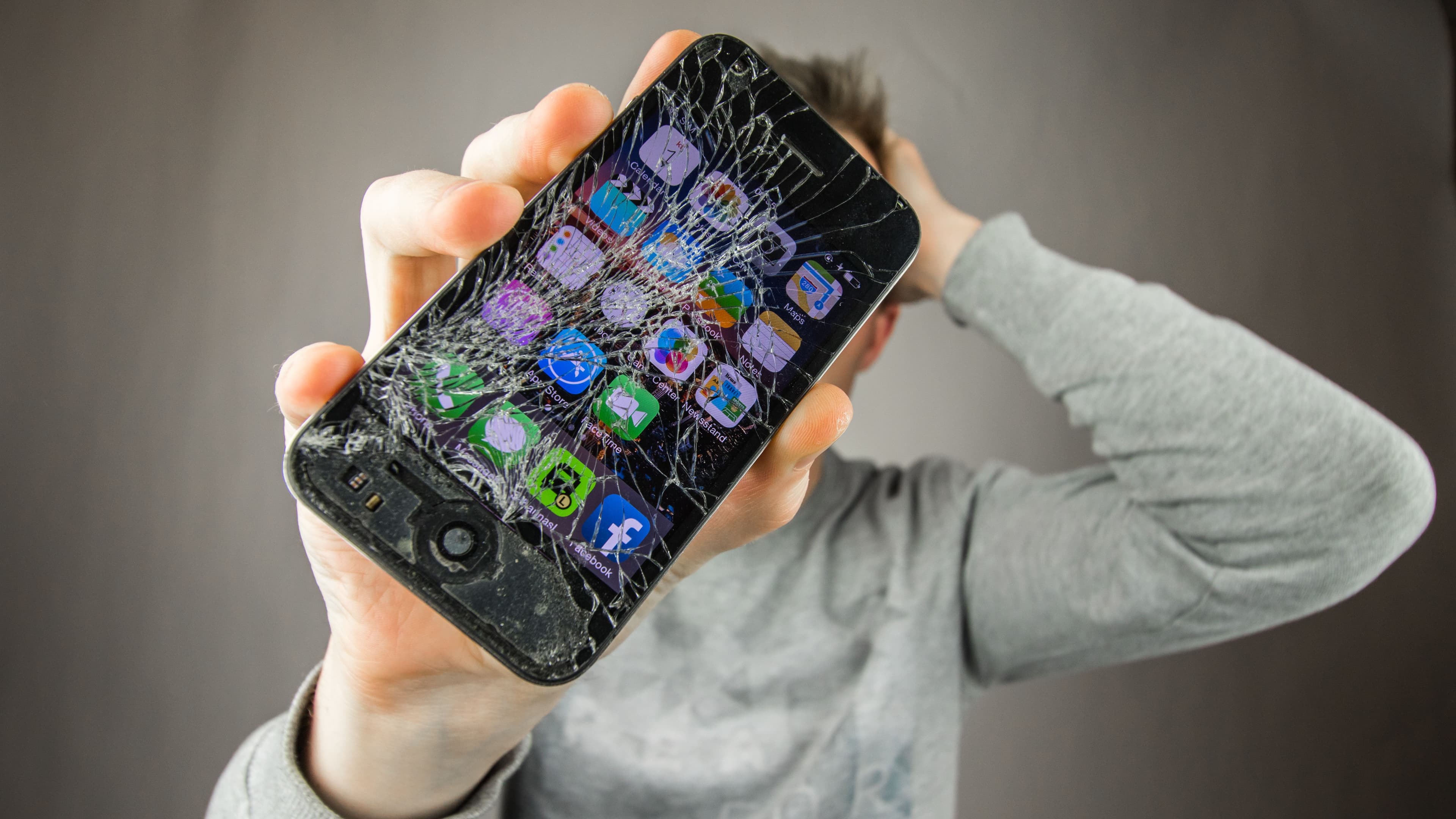 I Was Told by AppleCare… That It Is Now Easier for Third-Party Retailers To Fix Phones