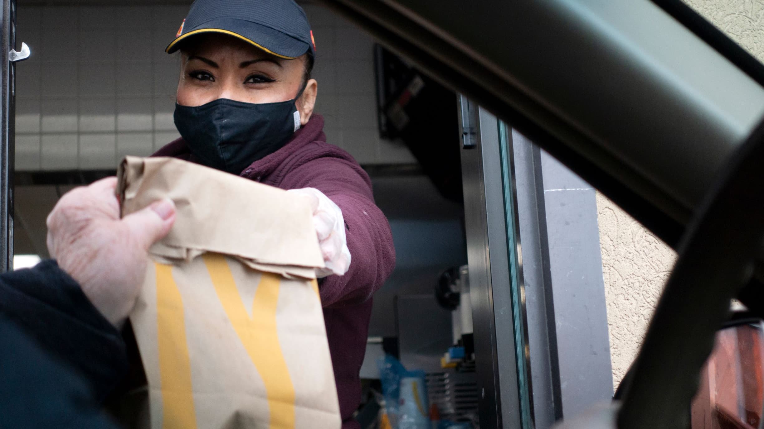 Franchises Paying Workers Just To Interview Amid Worker Shortage Crisis