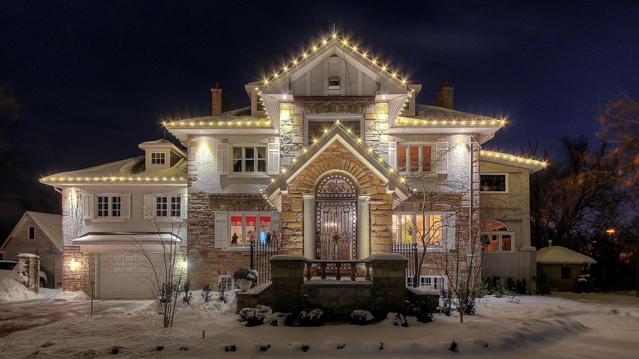 How this Electrical Contractor Became a Year-round Lighting Expert as a Christmas Decor and Nite Time Decor Franchisee