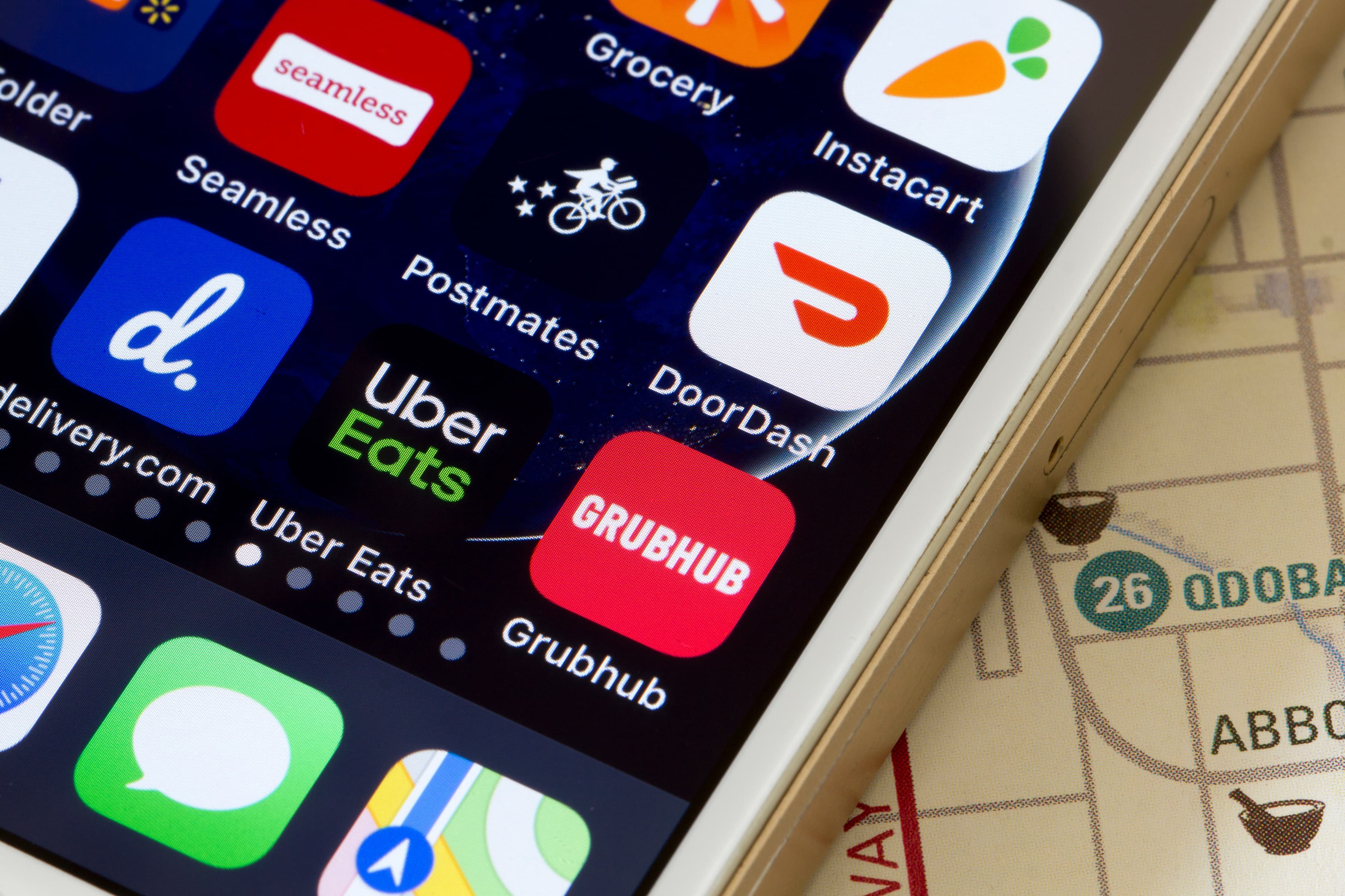 Chicago and New York City Crack Down on Third-Party Delivery Giants