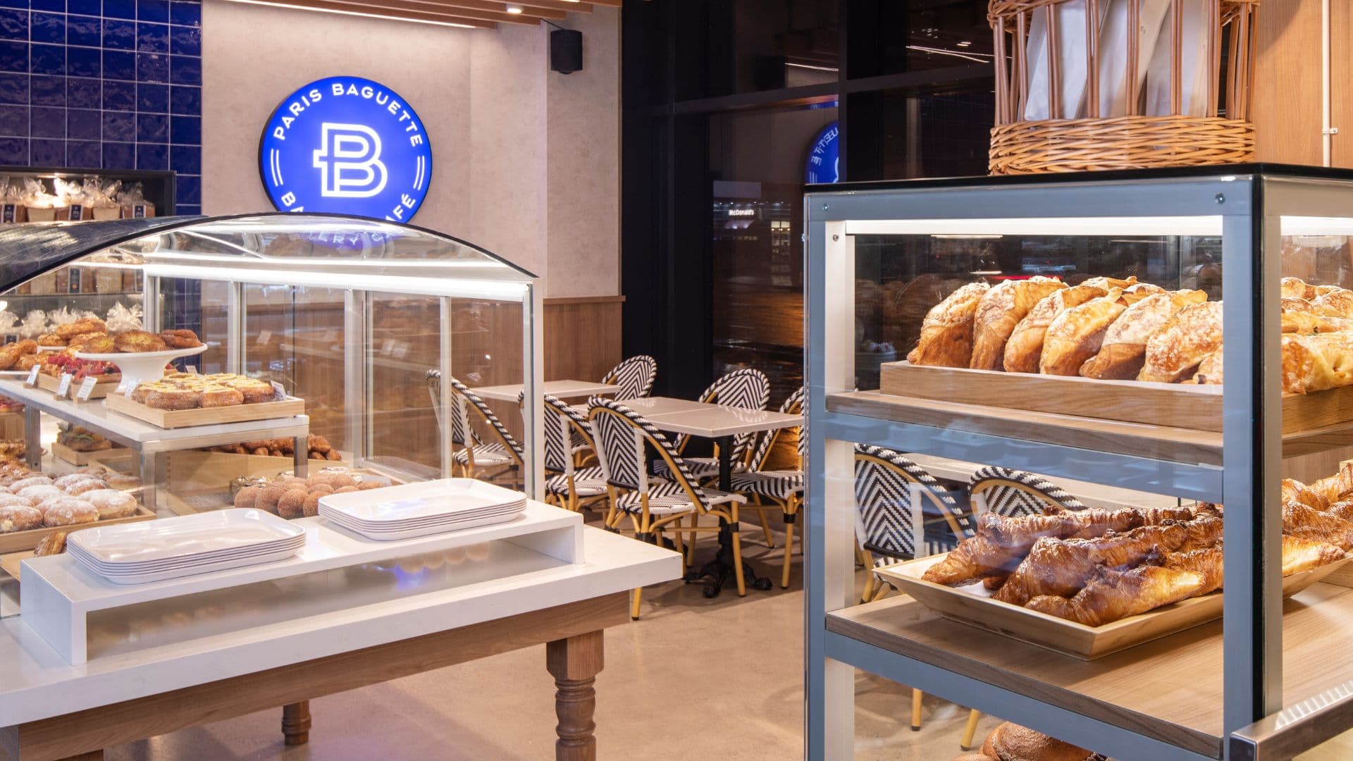 Noms Magazine: Popular Korean Bakery Paris Baguette To Open In Downtown Vancouver & Coquitlam 
