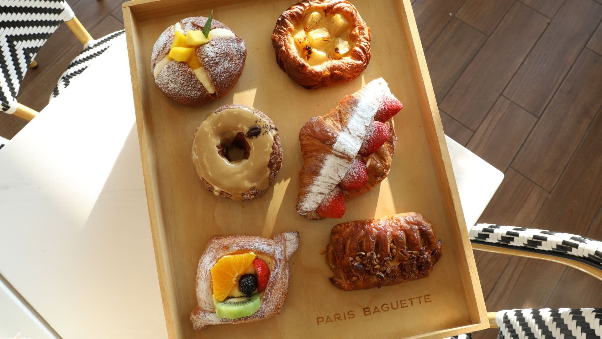 Daily Hive: Paris Baguette Vancouver: Famous Bakery to Open Downtown 