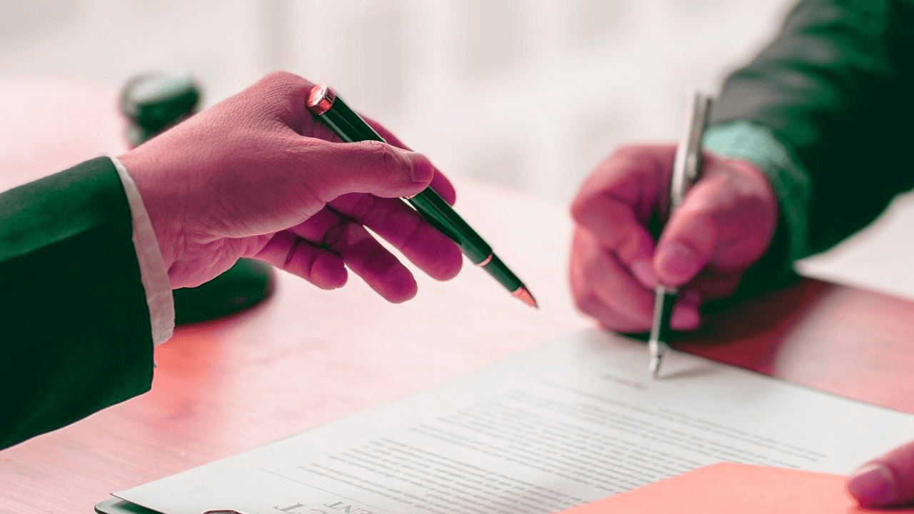 How to Leverage the Signing of a Franchisee by Playing into FOMO