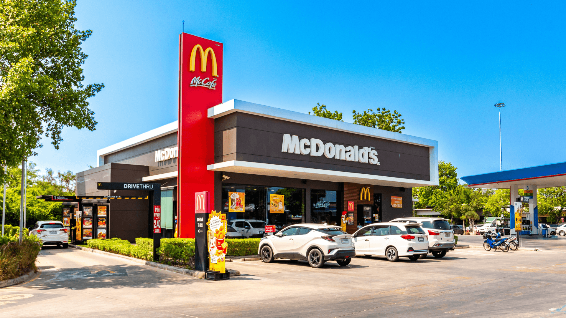 Restaurant Business: How McDonald's Is Restructuring To Compete With Specialized Chains