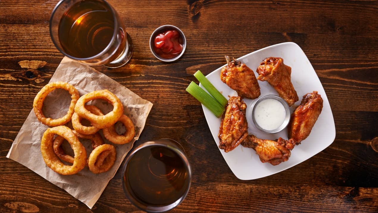 Veteran Franchisee Bill and Christine Melton Introduce Arlington, Texas To Buffalo Wings & Rings