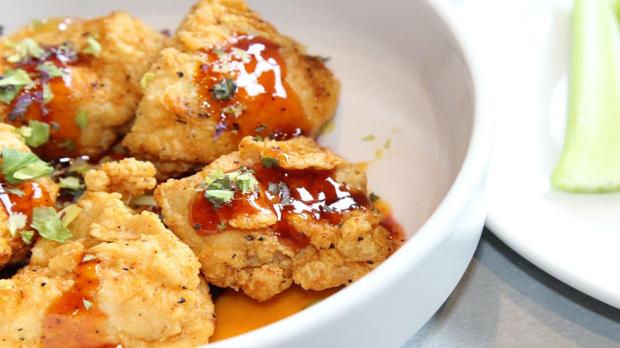 Buffalo Wings & Rings Celebrates Holiday Season with Festive Limited Time Offering 