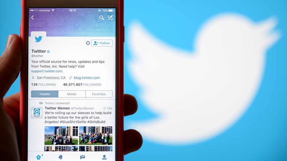Adweek: Twitter CEO Jack Dorsey Asks Users How to Improve the Company in 2017