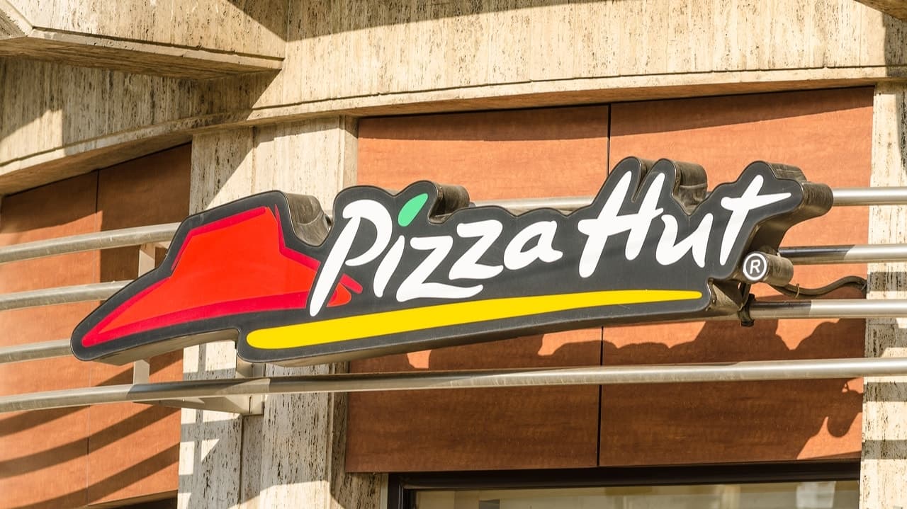 CNBC: Pizza Hut Slashes Mobile Ordering Prices in a Bid to Entice Diners