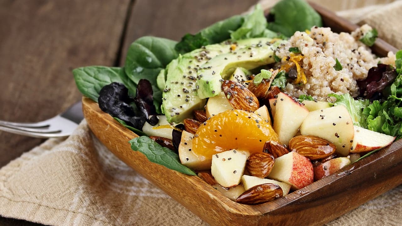 Daphne Oz Whips Up Original Creation for Just Salad Daphne Oz Whips Up Original Creation for Just Salad