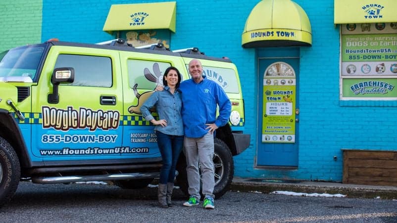 Power Brands: Hounds Town USA and Wireless Zone Are Winning at Franchise Growth Power Brands: Hounds Town USA and Wireless Zone Are Winning at Franchise Growth