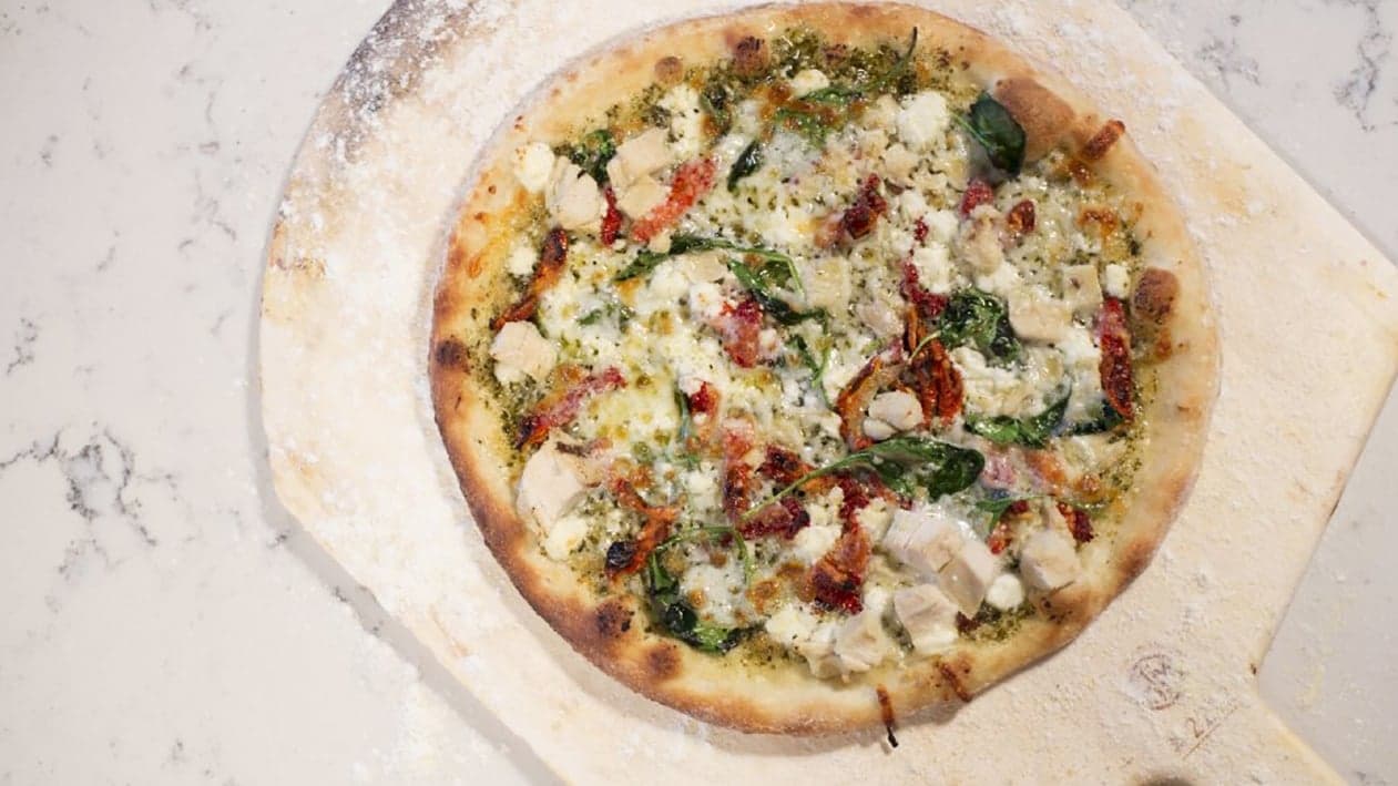 PMQ Pizza Magazine: Chicken Gains Popularity As Pizza Topping PMQ Pizza Magazine: Chicken Gains Popularity As Pizza Topping