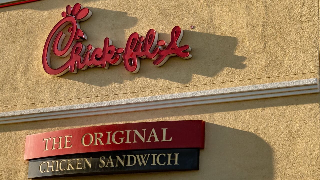 Survey: Chick-fil-A the Most Popular Fast-Food Choice for Teens Survey: Chick-fil-A the Most Popular Fast-Food Choice for Teens