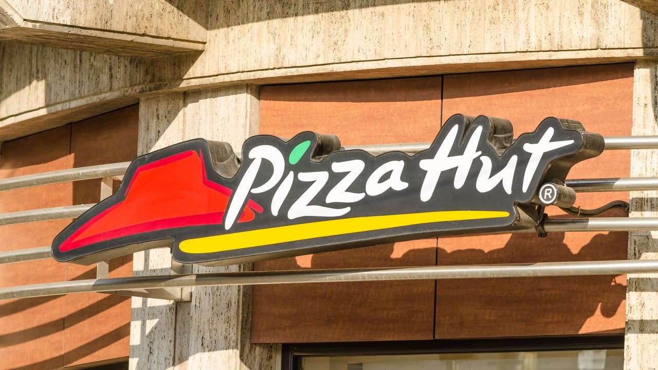 QSR Magazine: Pizza Hut Signs ‘Landmark’ Deal with Telepizza Group QSR Magazine: Pizza Hut Signs ‘Landmark’ Deal with Telepizza Group