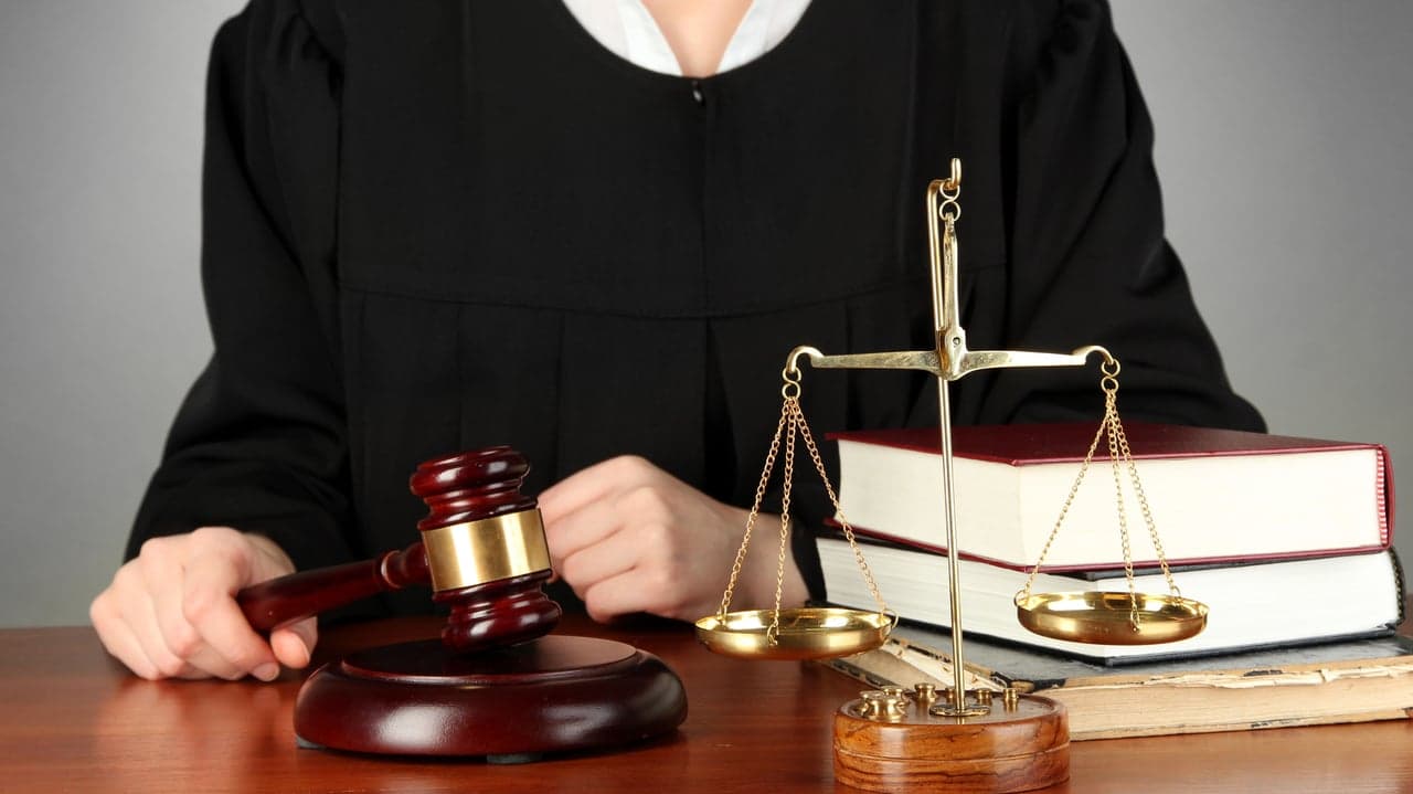 Appeals Court Rules Servers Can Sue For Full Minimum Wage Appeals Court Rules Servers Can Sue For Full Minimum Wage