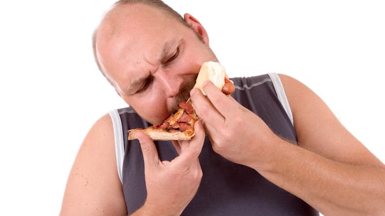 Seasons Greetings from Pizza Hut's Reintroduced Stuffed Garlic Knot Pizza Seasons Greetings from Pizza Hut's Reintroduced Stuffed Garlic Knot Pizza