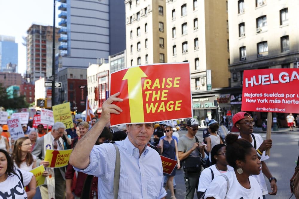 What Florida’s Minimum Wage Increase Means For Franchises What Florida’s Minimum Wage Increase Means For Franchises