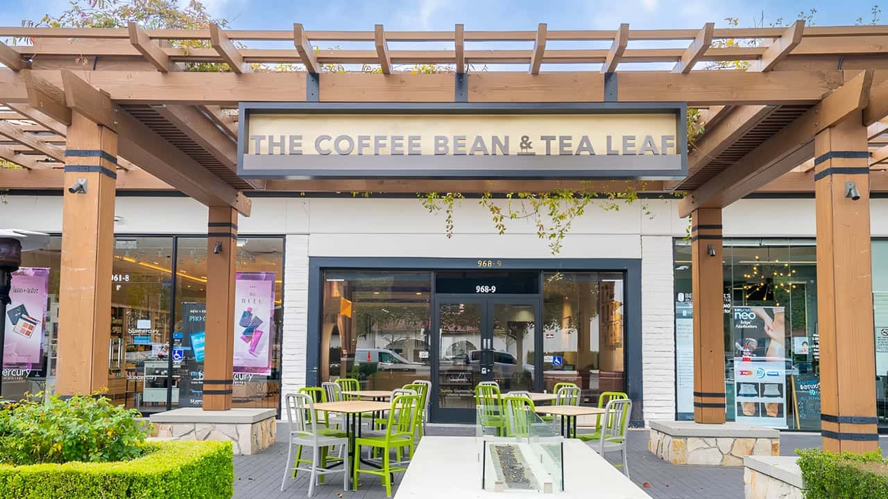 How The Coffee Bean & Tea Leaf Evolved and Set New Standards Why Multi-Unit, Multi-Brand Operators Are Adding The Coffee Bean & Tea Leaf Franchise to Their Portfolio