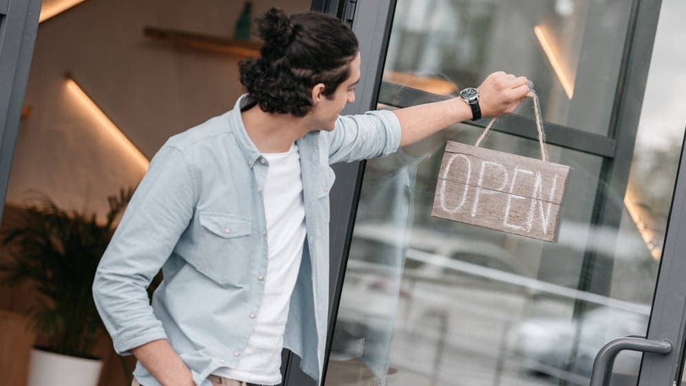 The Benefits of Buying a Franchise Versus Starting a Business From Scratch The Benefits of Buying a Franchise Versus Starting a Business From Scratch