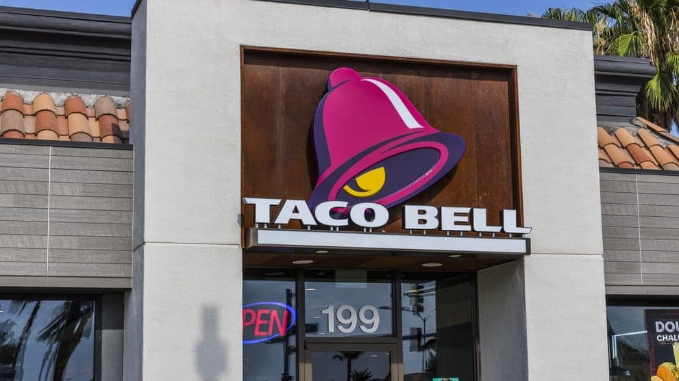 Nation's Restaurant News: Yum partners with Grubhub for online ordering, delivery Nation's Restaurant News: Yum partners with Grubhub for online ordering, delivery