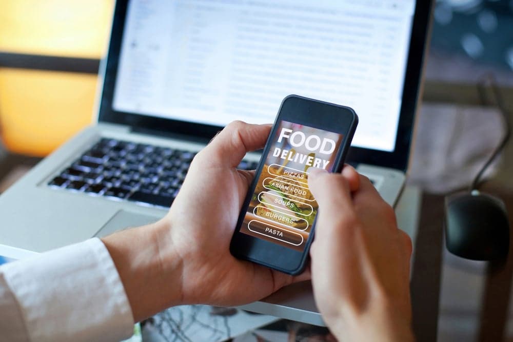 Online Ordering Accounts for 39% of All Franchisee Sales During Pandemic Online Ordering Accounts for 39% of All Franchisee Sales During Pandemic