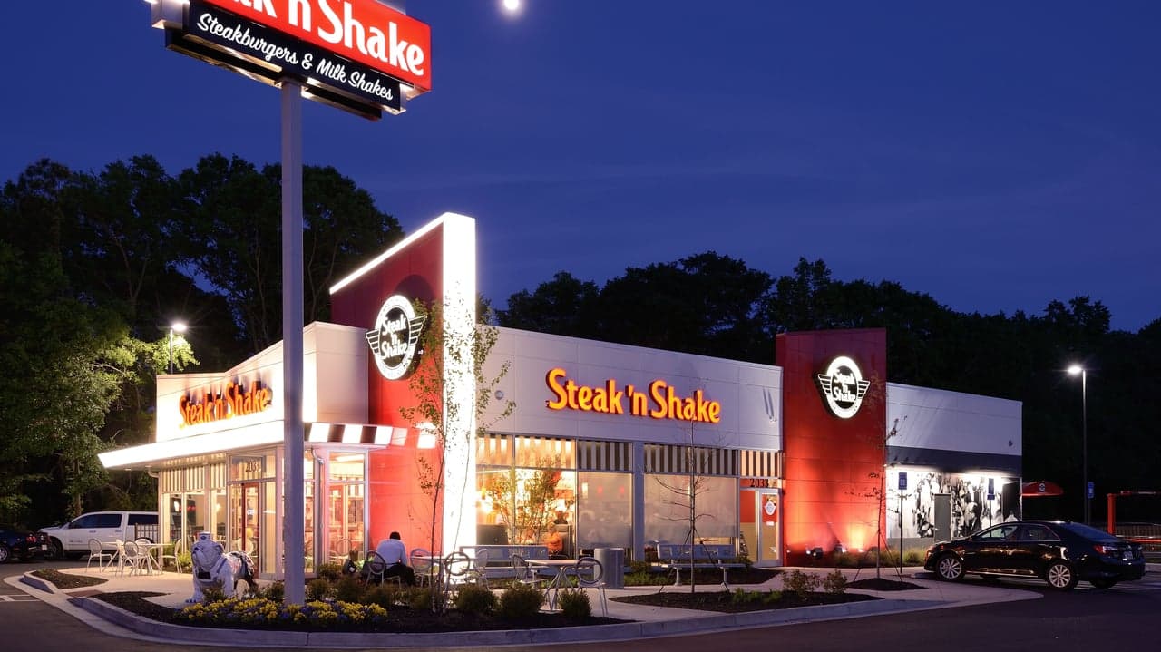 Steak ‘n Shake Temporarily Shutters Over 100 Stores in Refranchising Plans Steak ‘n Shake Temporarily Shutters Over 100 Stores in Refranchising Plans