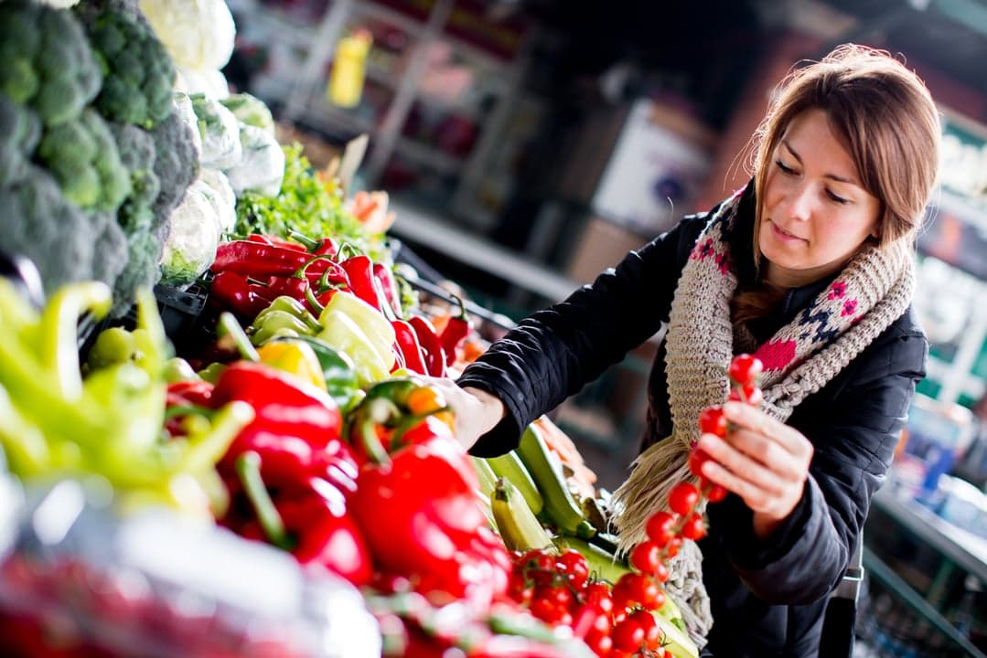 Declining Food Prices May Soon Bring Relief to Food Service Franchises Declining Food Prices May Soon Bring Relief to Food Service Franchises