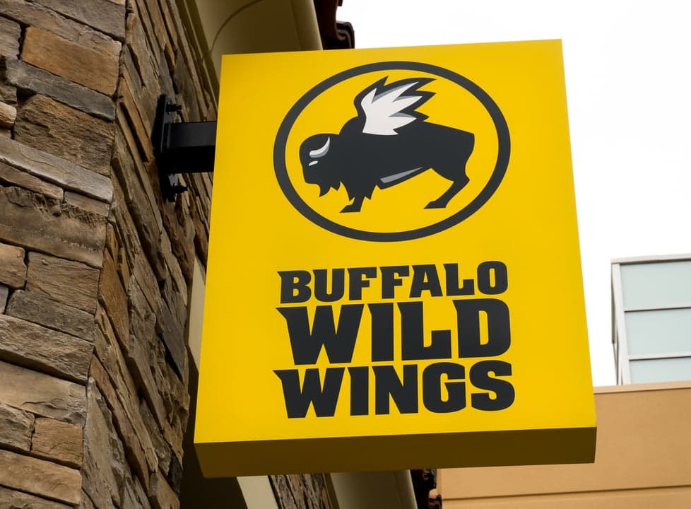 What Buffalo Wild Wings’ New Wing-Frying Robot Could Mean for Franchisees What Buffalo Wild Wings’ New Wing-Frying Robot Could Mean for Franchisees