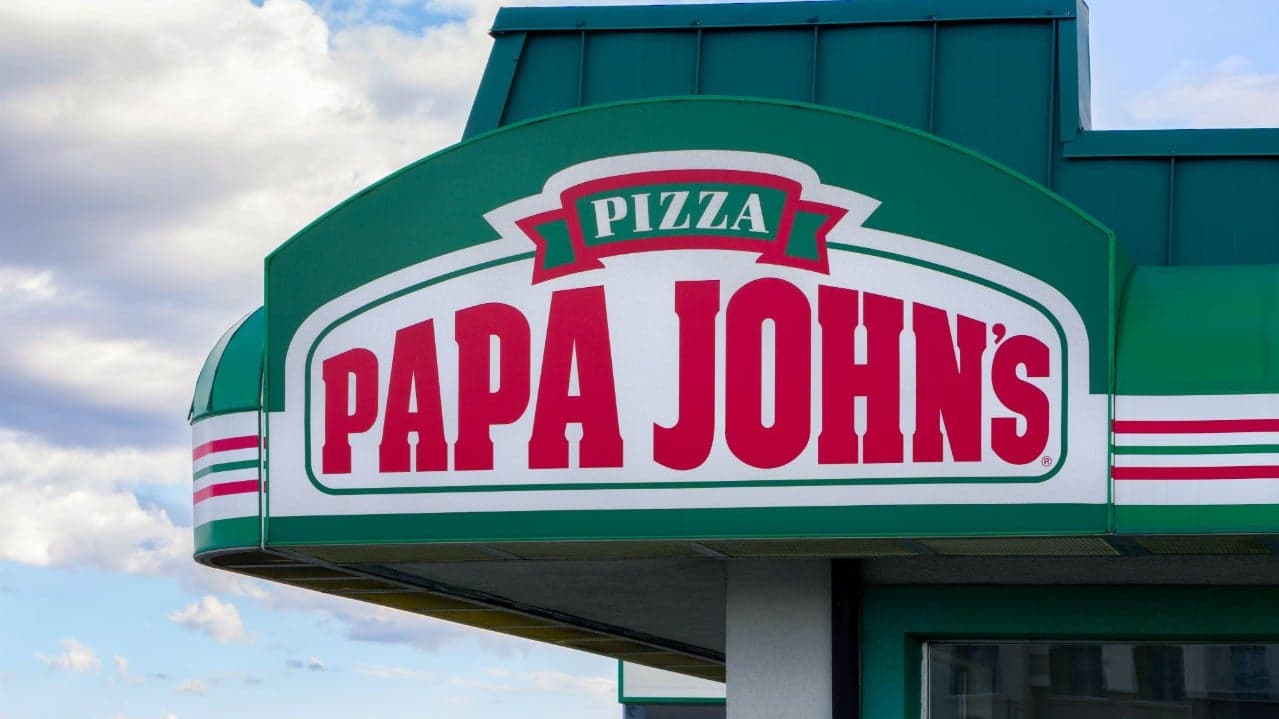 QSR Magazine: Papa John’s Turns to Value in New Marketing Campaign QSR Magazine: Papa John’s Turns to Value in New Marketing Campaign