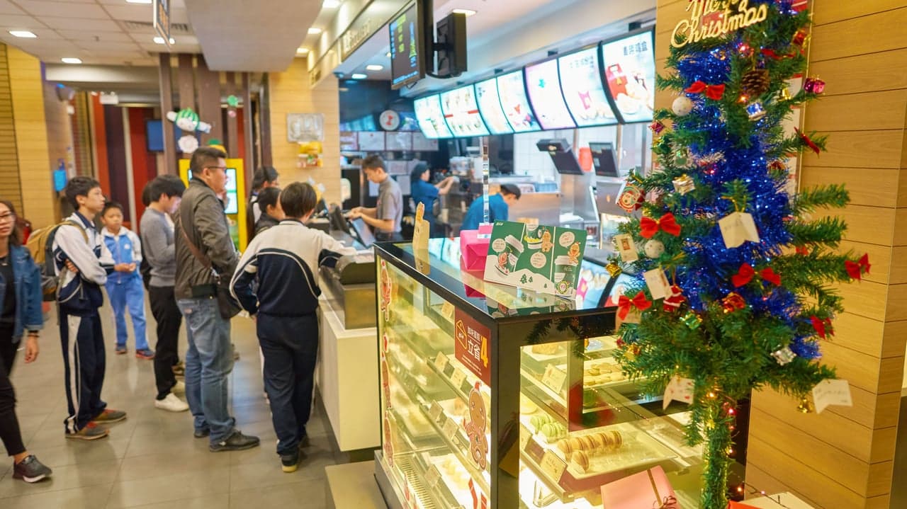 Fast Food Chains Open on Christmas Day Fast Food Chains Open on Christmas Day
