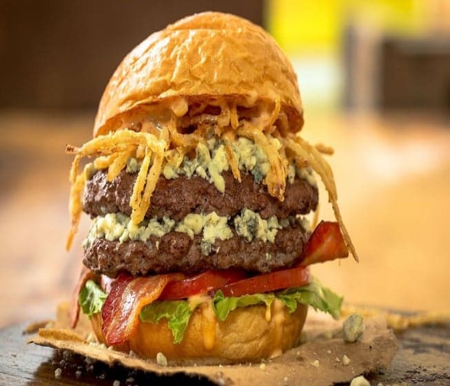 MOOYAH Tops in Best Midwest Burger Contest MOOYAH Tops in Best Midwest Burger Contest